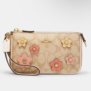 Coach Floral Nolita 19 Wristlet